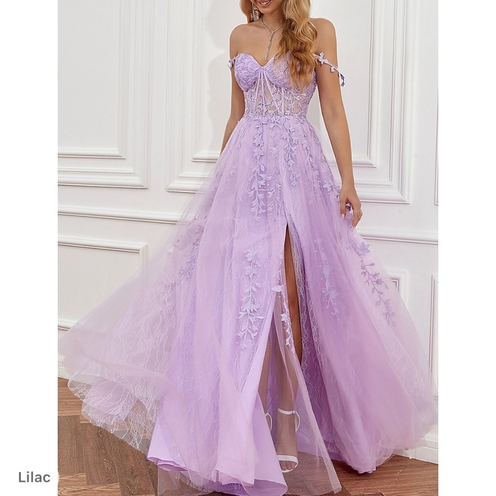 NWT!! Beautiful Lilac Prom Dress/Evening Gown Size 2